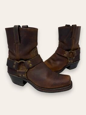 FRYE Harness 8R Leather Belted Western Moto Boot Brown Square Toe 6.5 Women’s